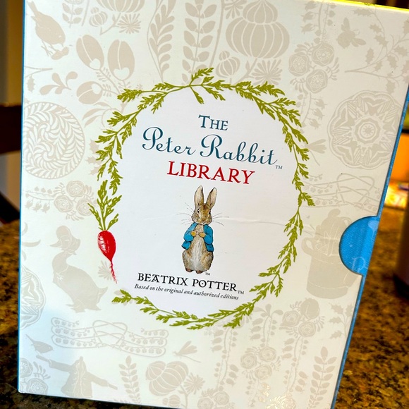 The Peter Rabbit Library - 10 book boxed set - Picture 1 of 8